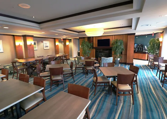 Fairfield Inn & Suites Des Moines Airport