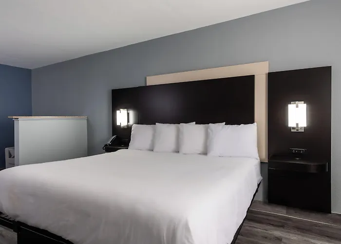 Rodeway Inn Forest Park
