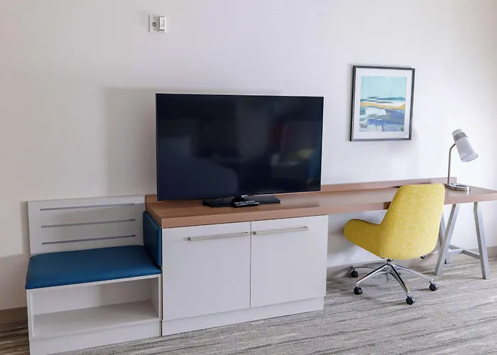 Hilton Garden Inn Lakewood