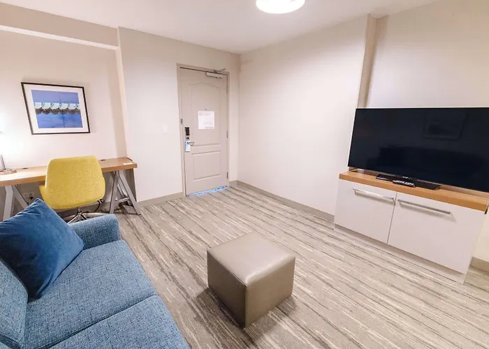 Hilton Garden Inn Lakewood