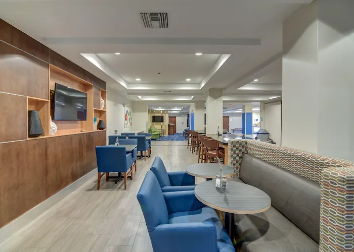 Holiday Inn Express Hotel & Suites Foley By Ihg