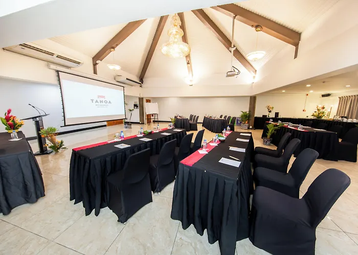 Tanoa Waterfront Hotel