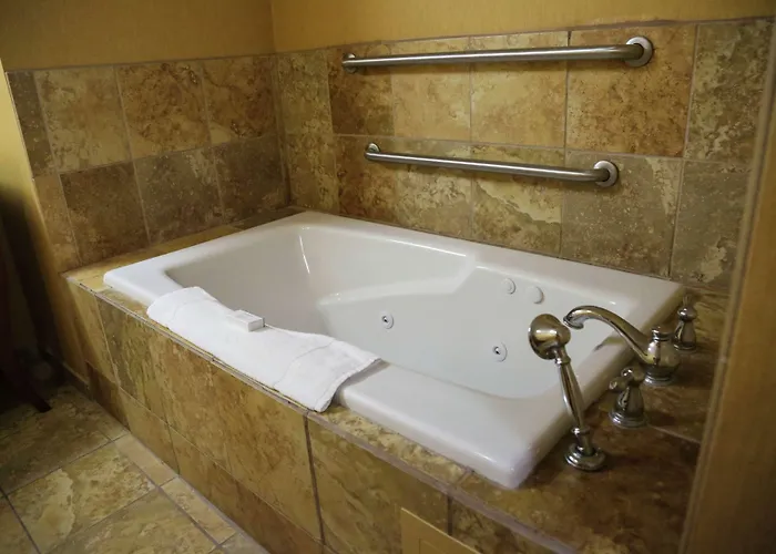 Hampton Inn & Suites Mccomb