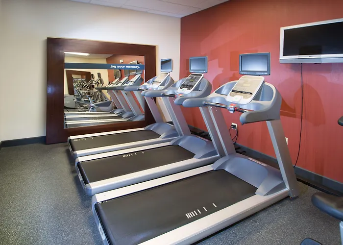 Hampton Inn & Suites Greensburg