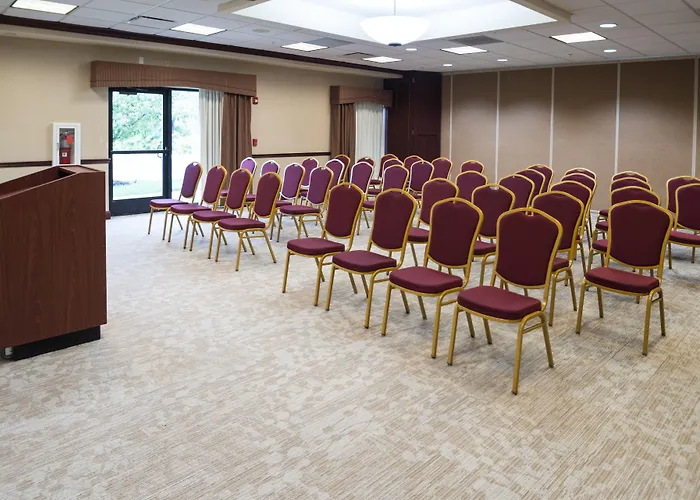 Hampton Inn & Suites Greensburg