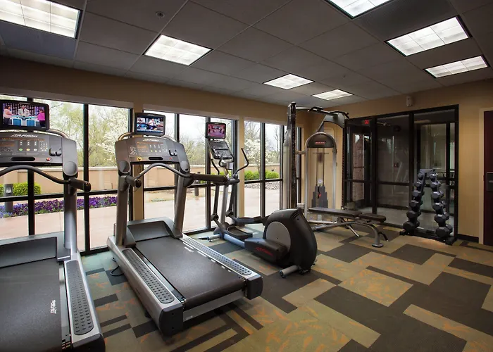 Courtyard By Marriott Fayetteville
