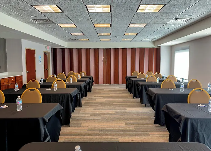 Holiday Inn Express & Suites Lexington Downtown Area-Keeneland By Ihg