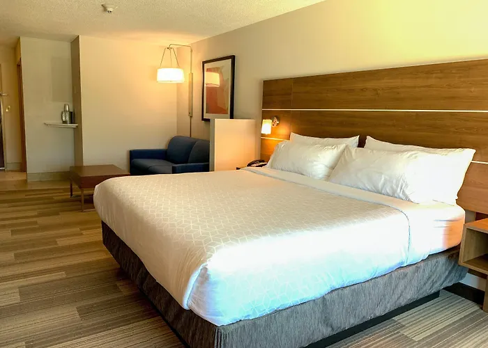 Holiday Inn Express & Suites Lexington Downtown Area-Keeneland By Ihg