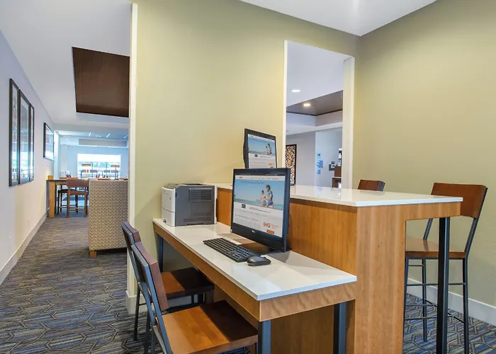 Holiday Inn Express And Suites Silver Springs - Ocala By Ihg