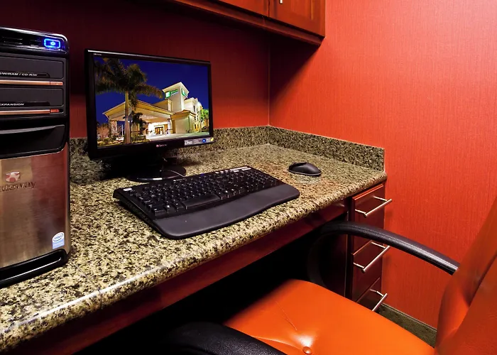 Holiday Inn Express Stuart By Ihg