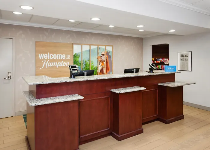 Hampton Inn And Suites Alexandria
