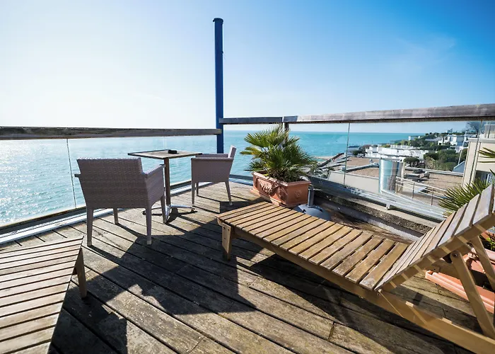 Logis Hotel - La Petite Rade