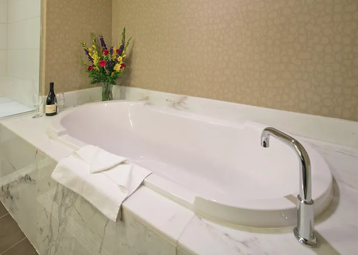 Isle Casino Hotel Bettendorf - A Caesars Rewards Destination
