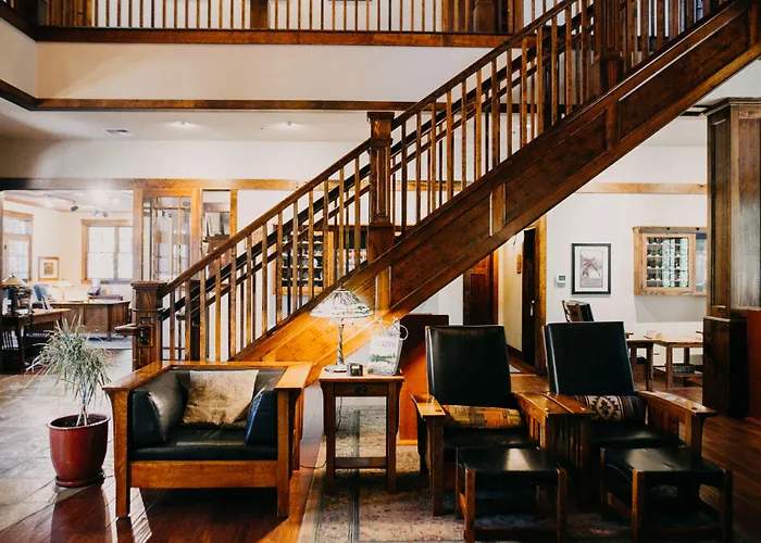 Fivepine Lodge