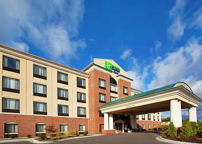 Holiday Inn Express Hotel & Suites Detroit-Utica By Ihg