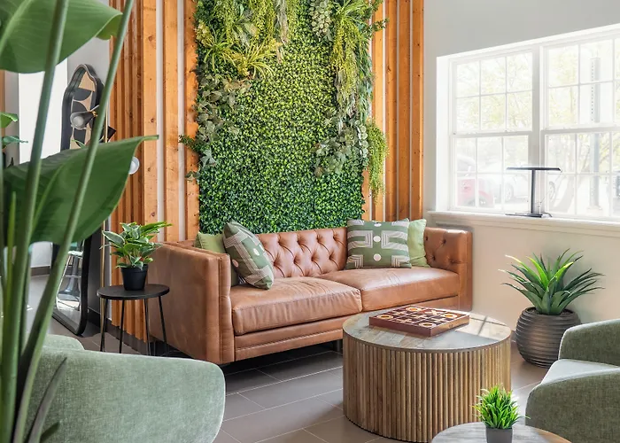 The Block Hotel Bentonville