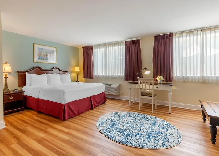 The Carriage House Inn Newport
