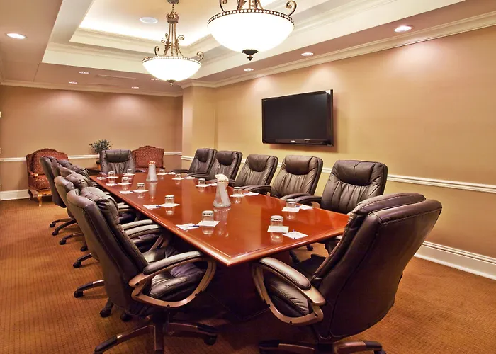Holiday Inn Express Savannah - Historic District