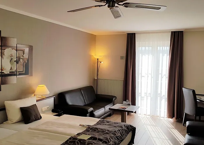 Hotel Rhoener Land Garni - Bed & Breakfast