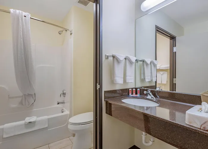 Econo Lodge Inn & Suites Des Moines Fairgrounds Area