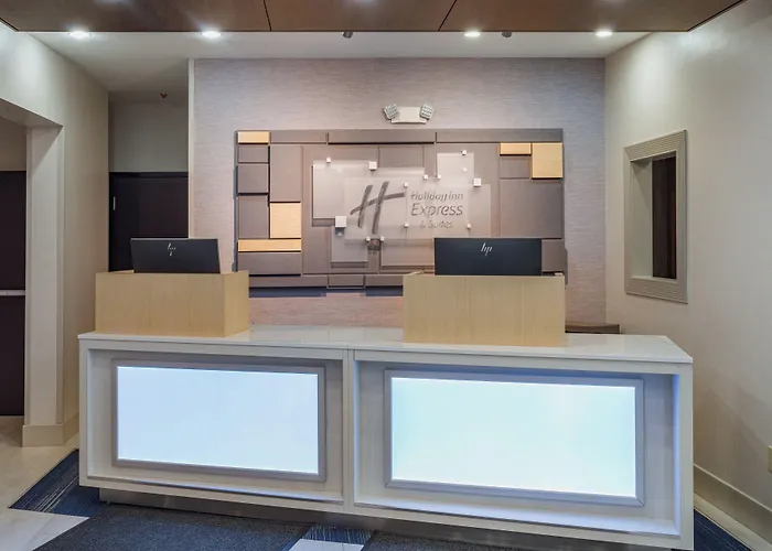 Holiday Inn Express Hotel & Suites Swansea By Ihg