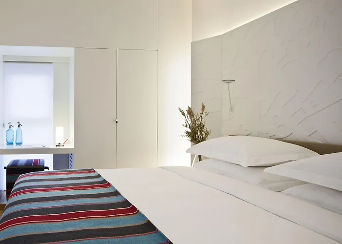 Mendeli Street Hotel By Prima Hotels - 18 Years Plus