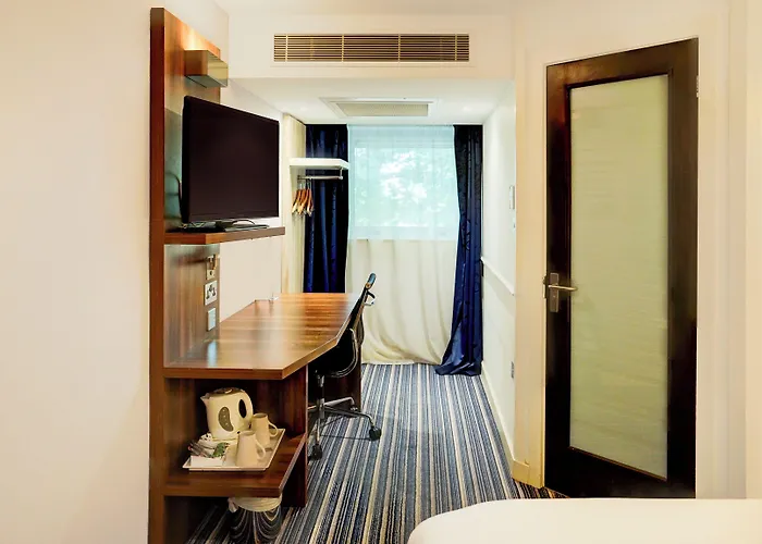 Holiday Inn Express Crewe, An Ihg Hotel