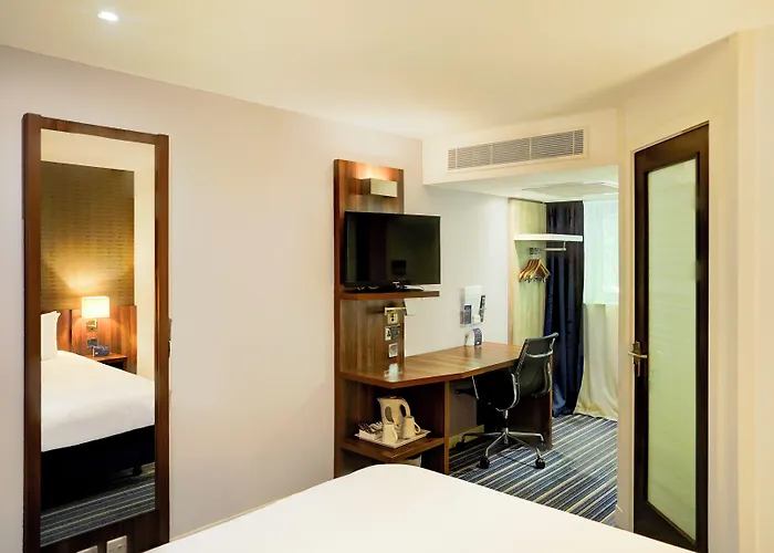 Holiday Inn Express Crewe, An Ihg Hotel