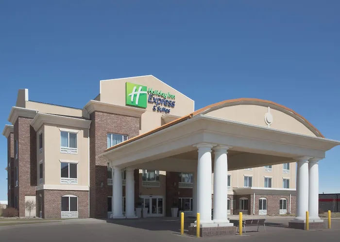 Holiday Inn Express & Suites Minot By Ihg