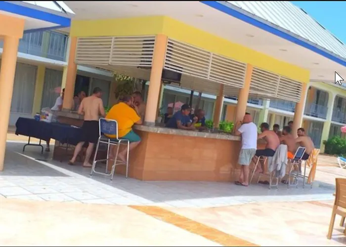 Royal Islander Hotel