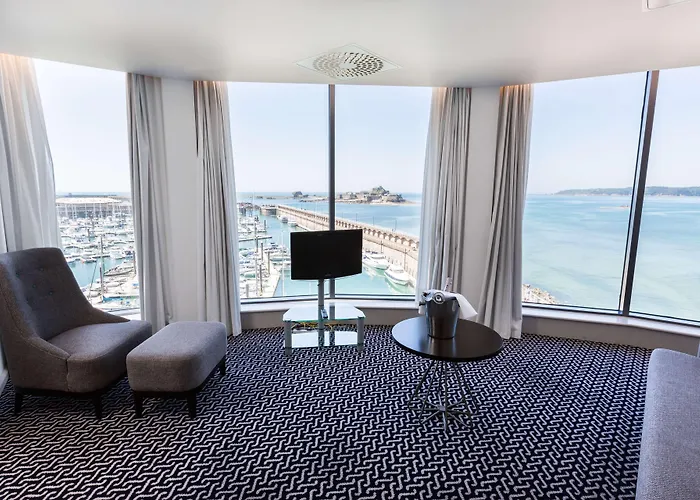 Radisson Blu Waterfront Hotel, Jersey