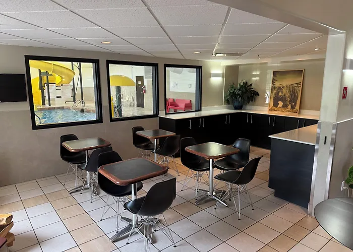 Super 8 By Wyndham Sainte Agathe Des Monts