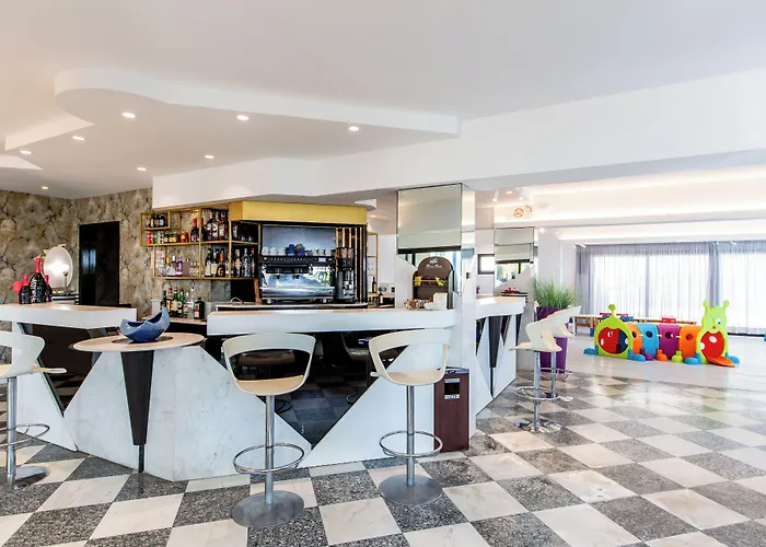 Hotel Baltic Riccione-Fronte Mare