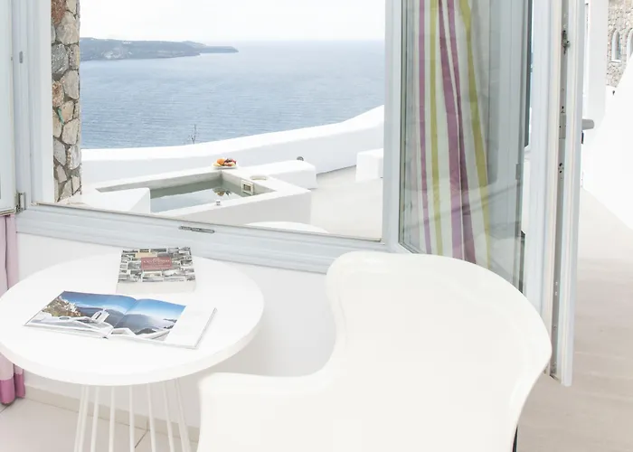 Lilium Hotel Santorini