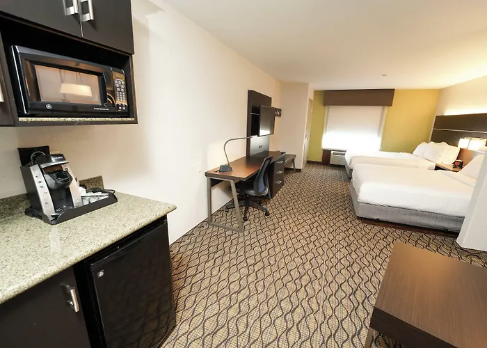Holiday Inn Express And Suites Springfield Medical District By Ihg