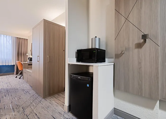 Holiday Inn Express Hotel & Suites Ft. Lauderdale-Plantation By Ihg