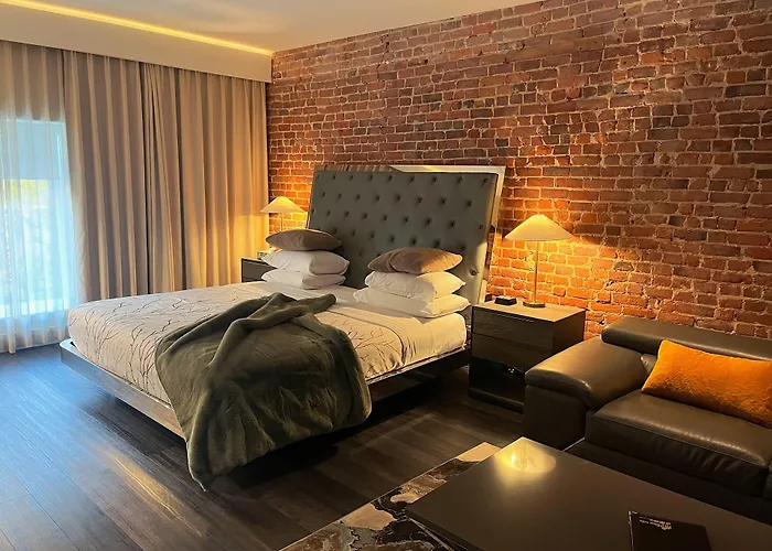 Hotel Kutuma
