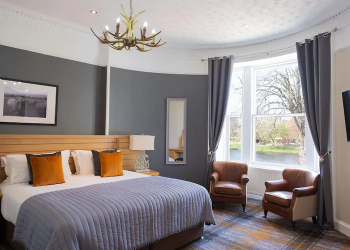 Glen Mhor Hotel At Uile-Bheist 'Brewstillery'