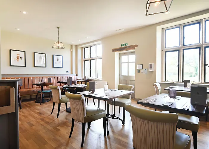 Stanton Manor Hotel