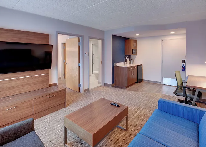Holiday Inn Express & Suites West Long Branch - Eatontown By Ihg