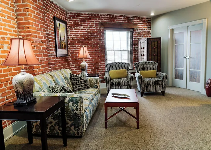 Lancaster Arts Hotel