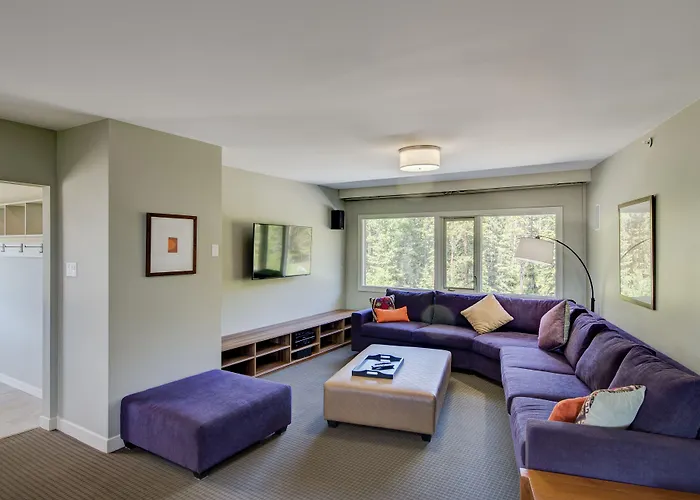 The Juniper Hotel & Bistro