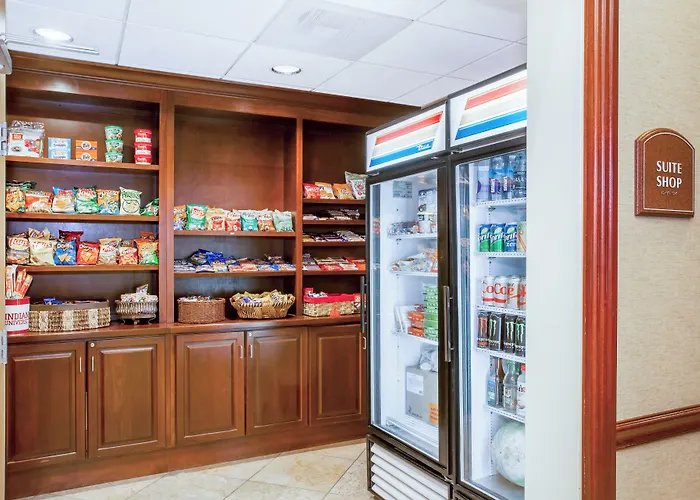 Holiday Inn Express & Suites Bloomington By Ihg
