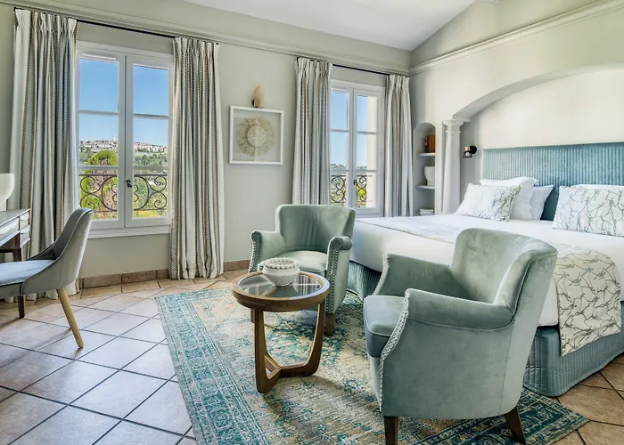 Hôtel La Grande Bastide