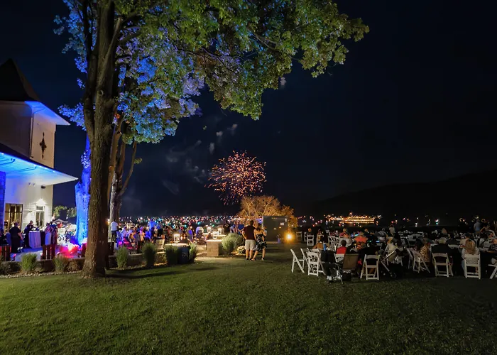 Fort William Henry Hotel