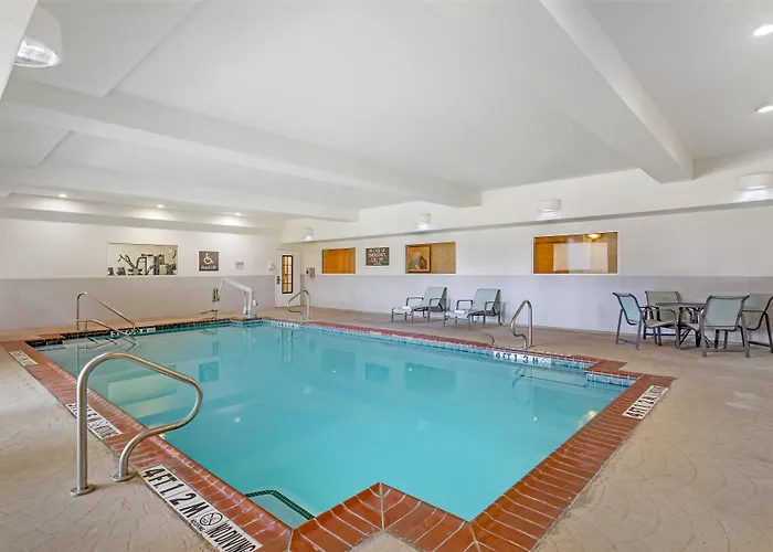 Best Western Plus Monica Royale Inn & Suites