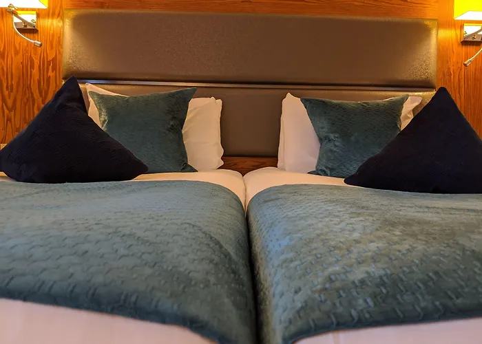 Cotswold Lodge Hotel