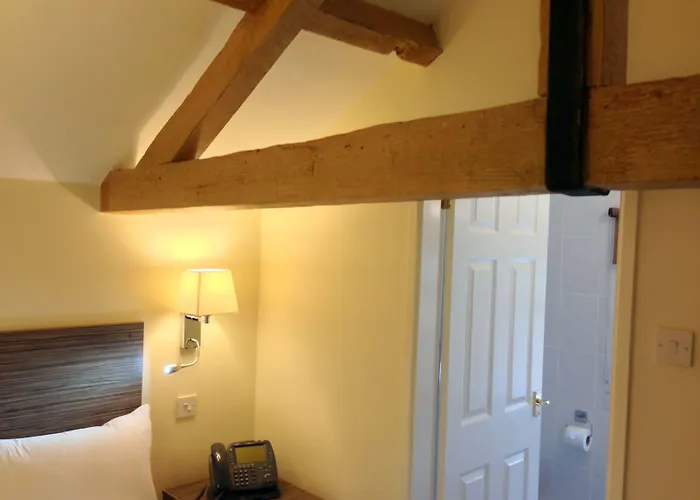 Ely House Hotel