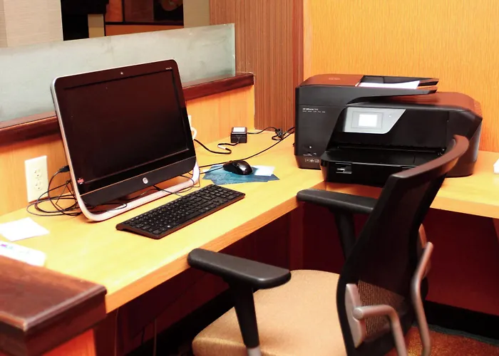 Fairfield Inn & Suites By Marriott Fairmont