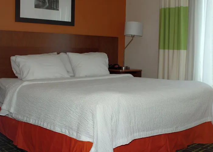 Fairfield Inn & Suites By Marriott Fairmont